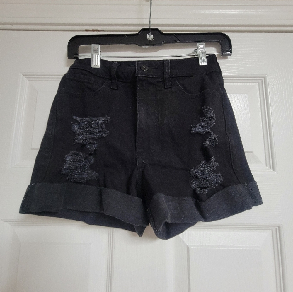 Hollister NWT ultra High Rise Mom Short 3" Size 0/00/ 24.